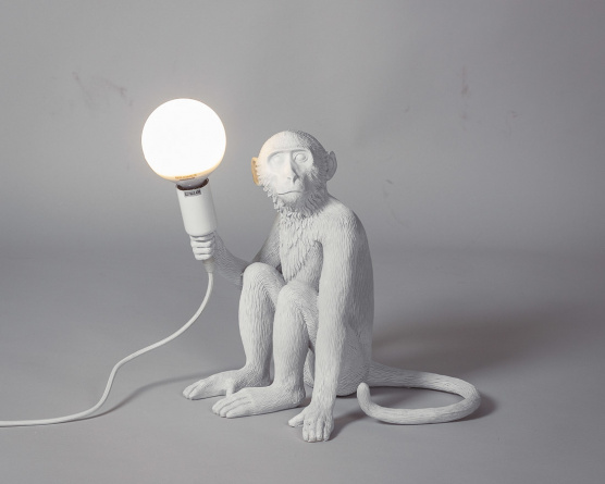 Лампа настольная The Monkey Lamp Sitting Version фото 1